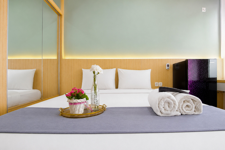Bedroom 5, Compact and Stylish Studio at Apartment Pavilion Permata By Travelio, Surabaya