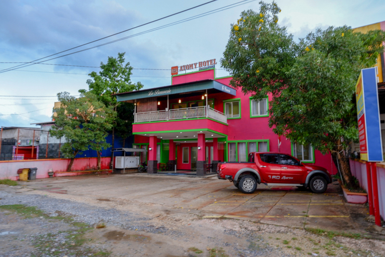 Exterior & Views 2, RedDoorz near Citraland Waterpark Kendari, Kendari