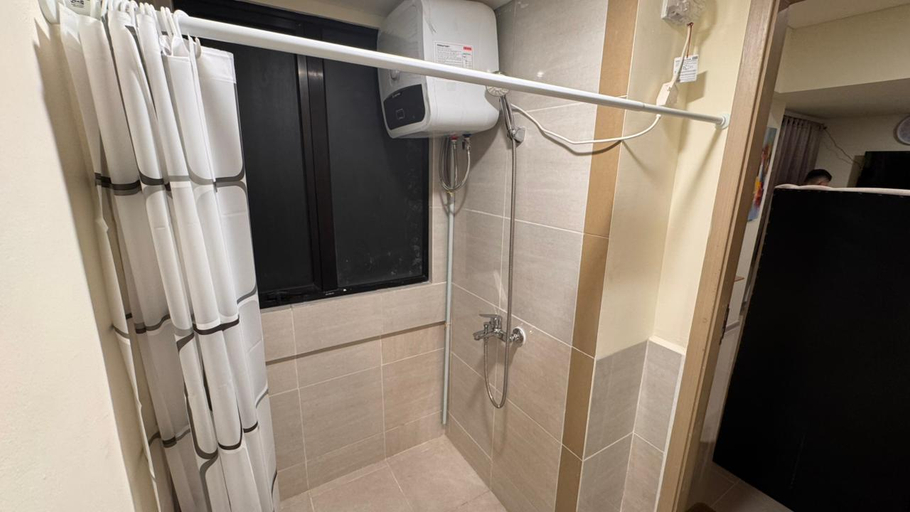 Bathroom 5, Fourliving Meikarta Distrik 1 Cikarang, Cikarang