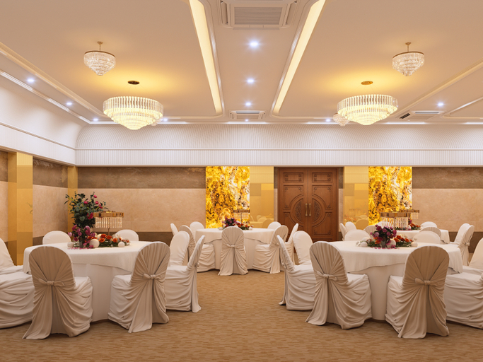 Others 2, du Palais Hotel, Jambi