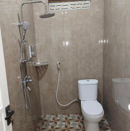 Bathroom 5, Samawa Family House Near Ijen & Banyuwangi City Center, Banyuwangi