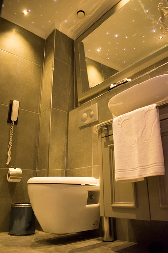Bathroom 5, Mayer Hotel Istanbul, Fatih