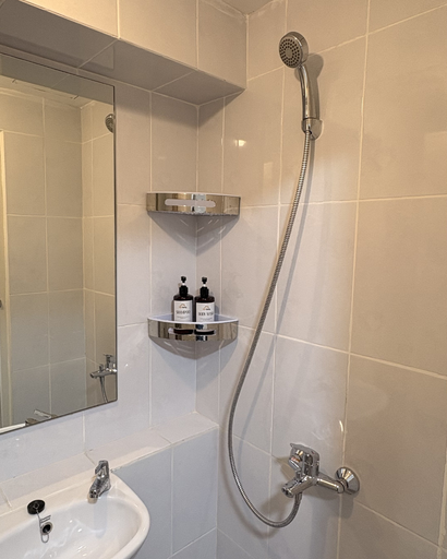 Bathroom 5, TYAFY Living Apartment Cozy at Tokyo Riverside @PIK2, Tangerang
