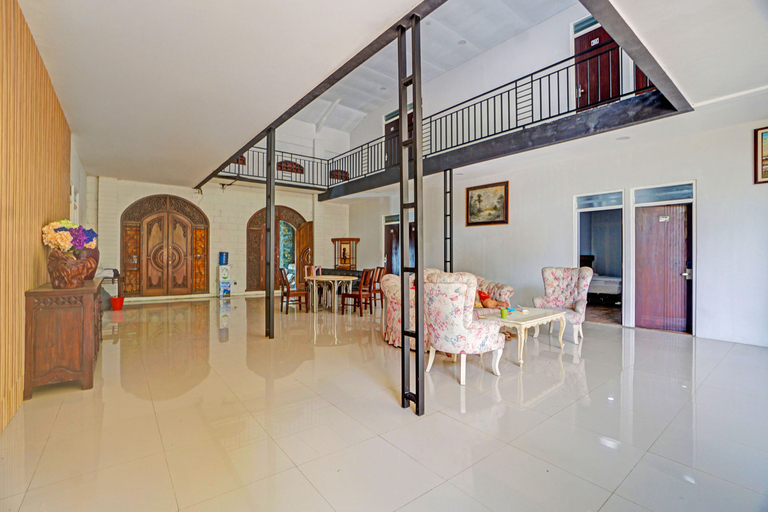 Public Area 5, Collection O Bwalk Hotel Malang, Malang
