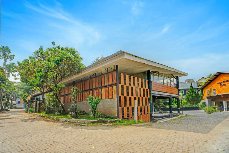 Exterior 3, Collection O Bwalk Hotel Malang, Malang