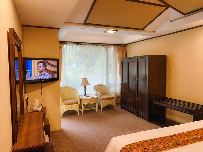 Bedroom 5, Sindang Reret Hotel & Restaurant Cikole Lembang, Bandung