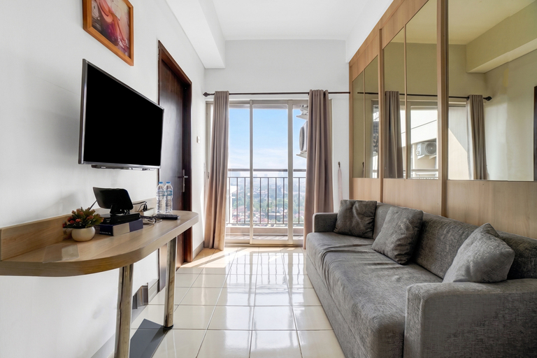Others 5, Collection O Expressia Stay, South Tangerang