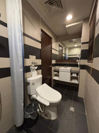 Bathroom 5, F Hotel Sanyi, Miaoli
