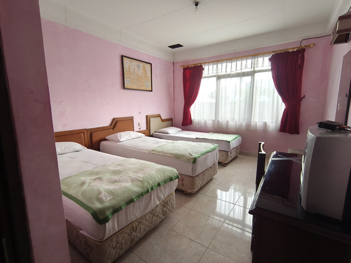 Others 2, Hotel O near Tawangmangu Wonder Park formerly Komajaya Komaratih, Karanganyar