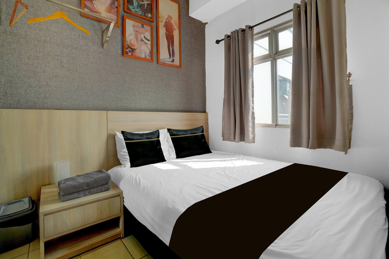 Others 3, Collection O Expressia Stay, South Tangerang