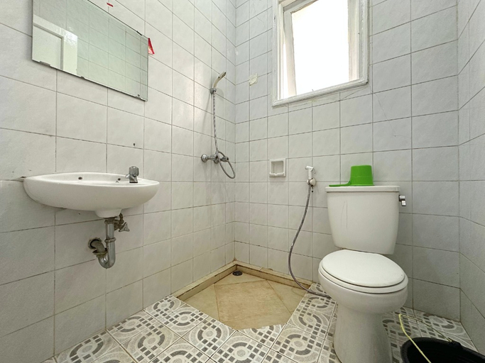 Bathroom 3, Villa Hasha Puncak 5BR with Private Pool, Cianjur