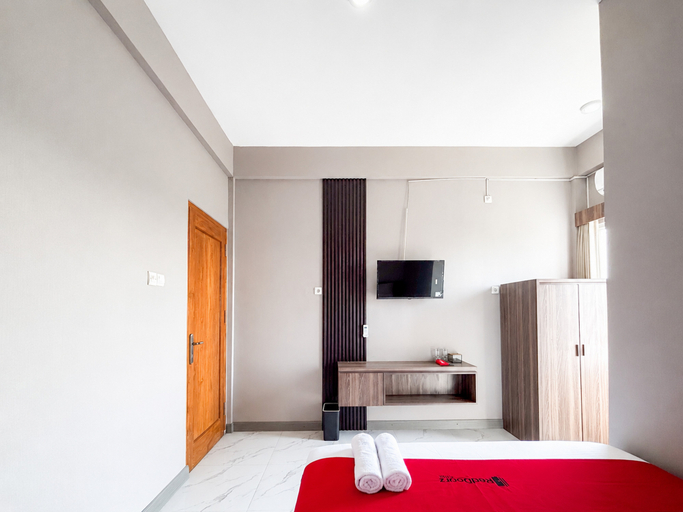 Bedroom 2, RedDoorz near Exit Tol Nganjuk, Nganjuk