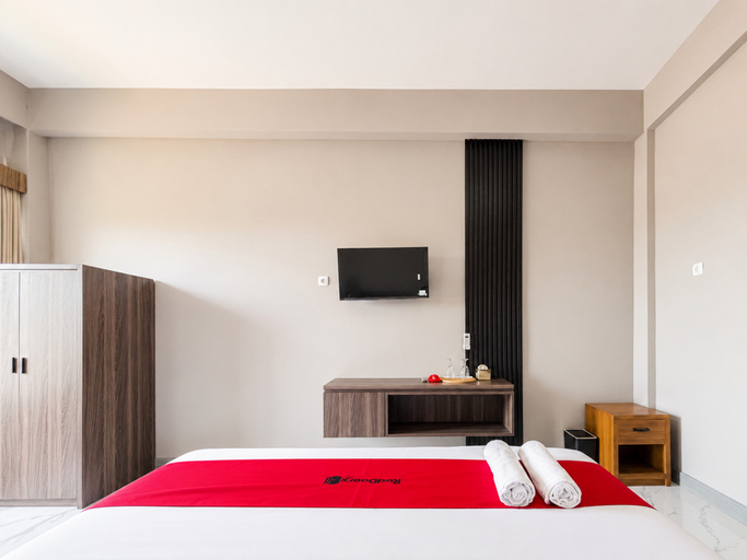Bedroom 4, RedDoorz near Exit Tol Nganjuk, Nganjuk