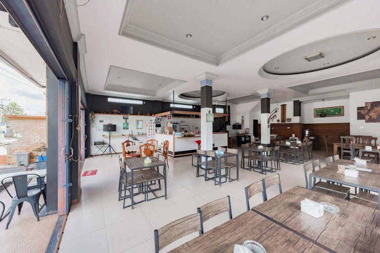 Food & Drinks 5, RedDoorz near GOR Sempaja Samarinda, Samarinda