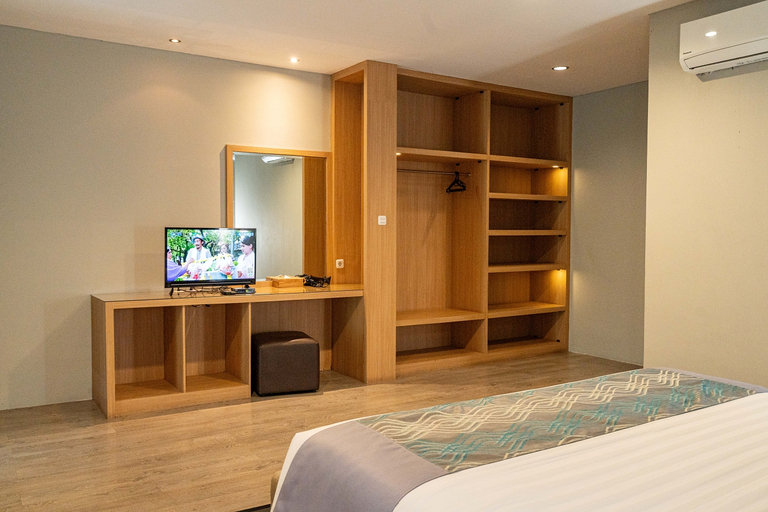 Bedroom 3, Kamala Plantation View Villa 10 Bedrooms With a Private Heated Infinity Pool and a Billiard Table, Bandung
