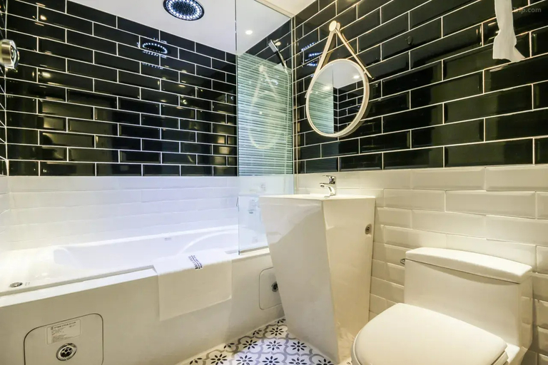 Bathroom 5, Brooks Hotel Tongyeong, Tongyeong