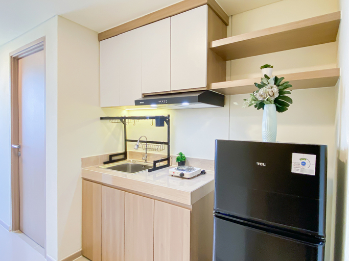 Others 3, Bright and Homey 2BR Apartment Meikarta District 2 By Travelio, Cikarang