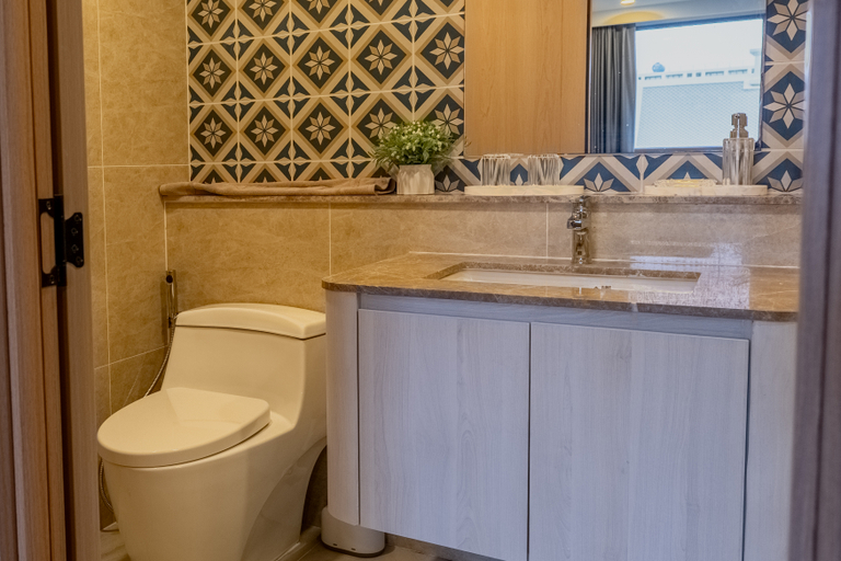 Bathroom 2, Stylish 1 Bedroom Apartment in Ozone Bangtao, Pulau Phuket