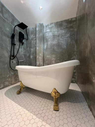 Bathroom 5, Capital O 91339 Swiss Hotel Heritage Boutique Melaka, Malacca City