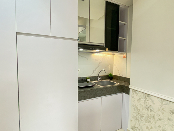 Others 5, Refined and Bright 2BR at Apartment Transpark Cibubur By Travelio, Depok