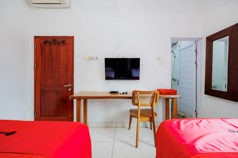 Bedroom 4, RedDoorz Syariah near UMS Solo - RSO Soeharso, Sukoharjo