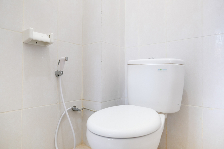 Bathroom 3, Urbanview Hotel Ling near Jawa Timur Park 2, Malang