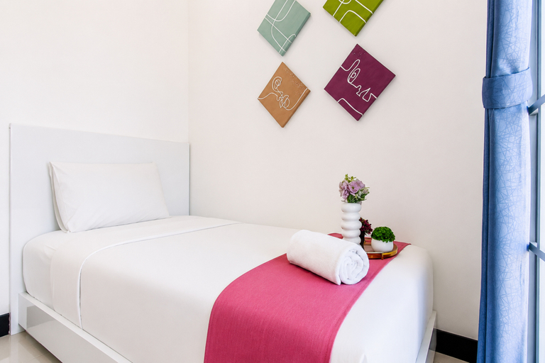 Bedroom 4, Serene Spacious 2BR at Apartment Benson Supermall Mansion By Travelio, Surabaya