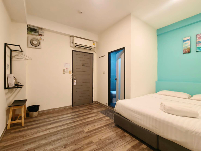 Bedroom 3, Kim Korner Hotel, Ratchathewi