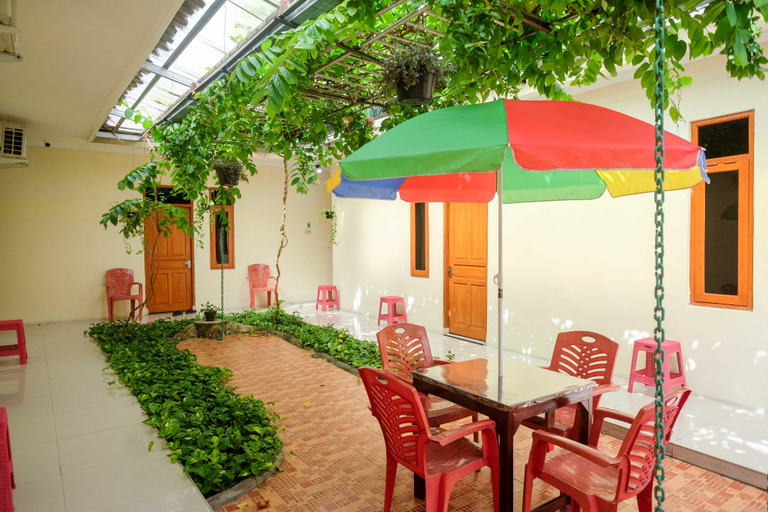 Others 5, RedDoorz near Sheikh Zayed Surakarta, Solo