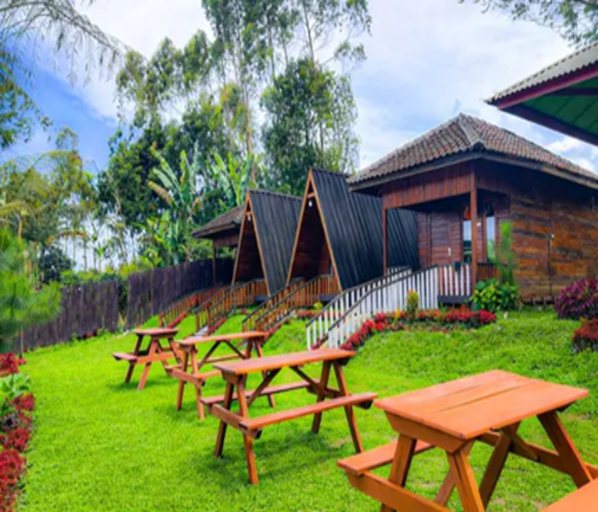 Exterior 2, Cozzy Villa Hajeka, Bandung
