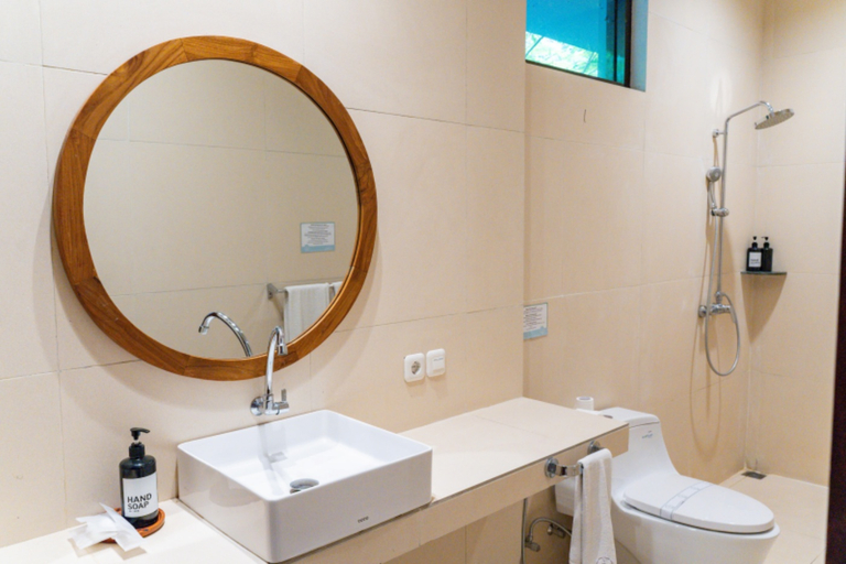 Bathroom, Hikari Hill View Villa 7 Bedrooms With a Private Swimming Pool and a Billiard Table, Bandung