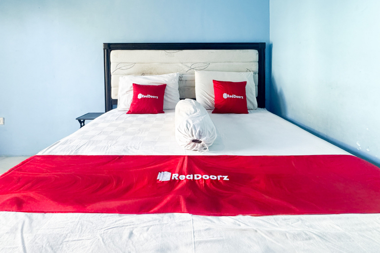 Bedroom 2, RedDoorz @ Putri Inn Homestay Sanur, Denpasar