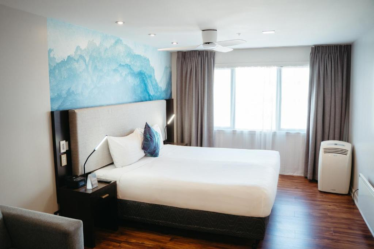 Bedroom 4, Auckland City Hotel, Waitakere