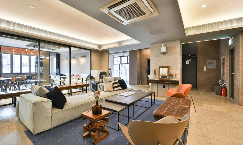 Public Area 5, Bay Hound Hotel, Yeongdo