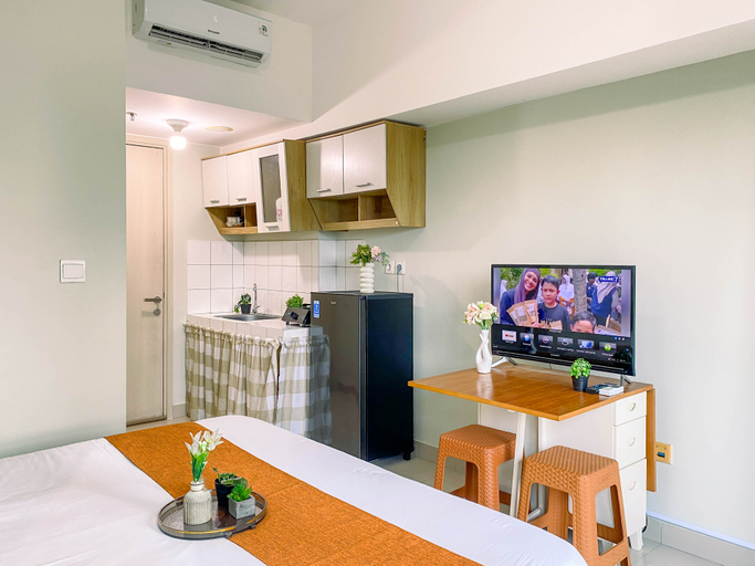 Bedroom 3, Convenient Studio Room at Apartment Springlake Summarecon Bekasi By Travelio, Bekasi