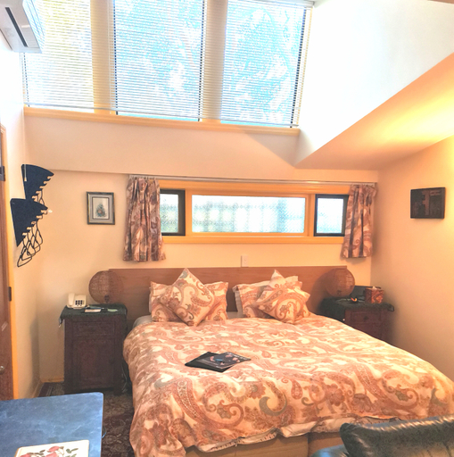 Bedroom 4, The Great Ponsonby Arthotel, Waitakere