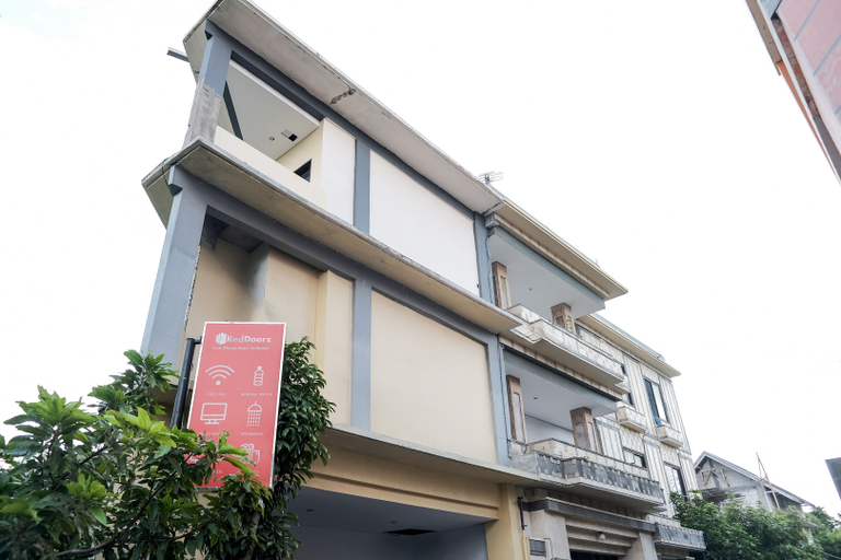 Exterior & Views 2, RedDoorz near Muaya Beach Jimbaran, Badung