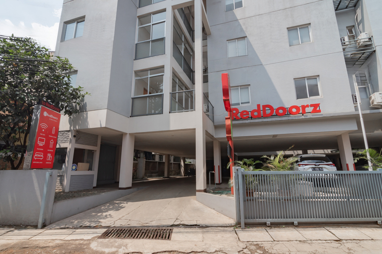 Exterior & Views 2, RedDoorz Plus @ Dago Pojok 3, Bandung