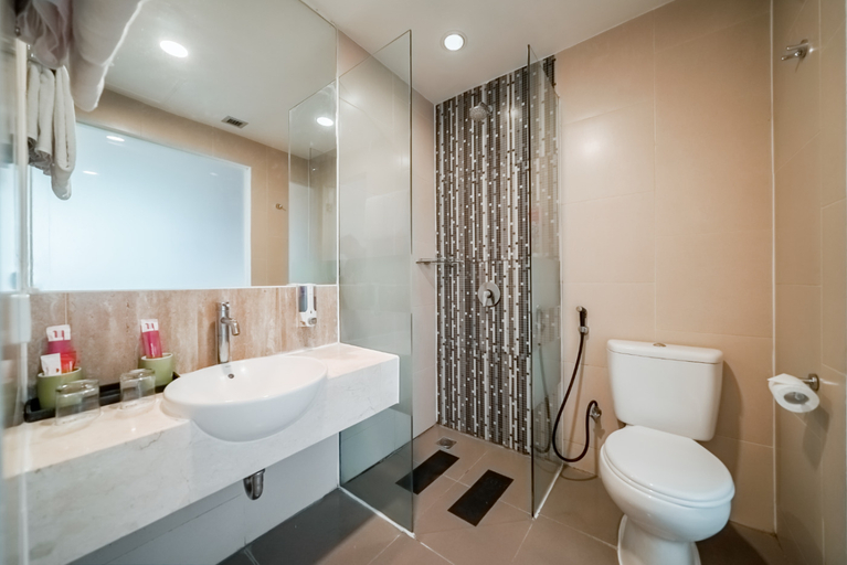Bathroom 4, favehotel Pluit Junction, North Jakarta