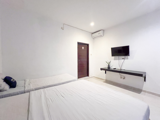 Bedroom 4, Urbanview Hotel Grand Pudjawan near Kuta Beach, Badung