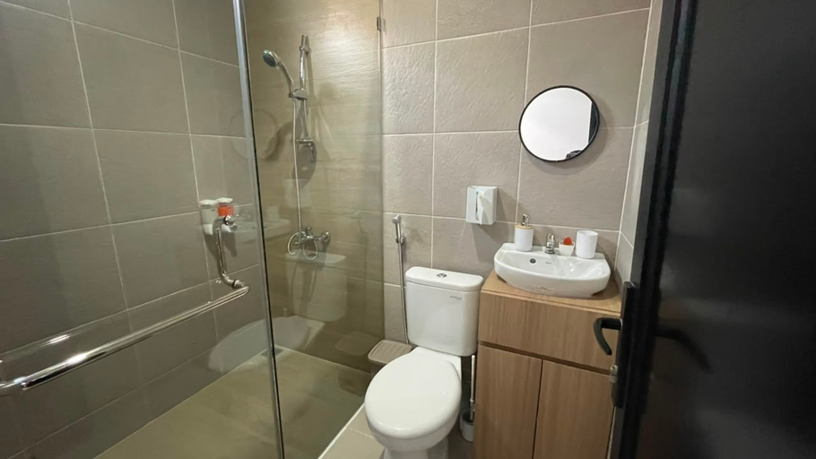 Bathroom 5, Omah Mika, Solo