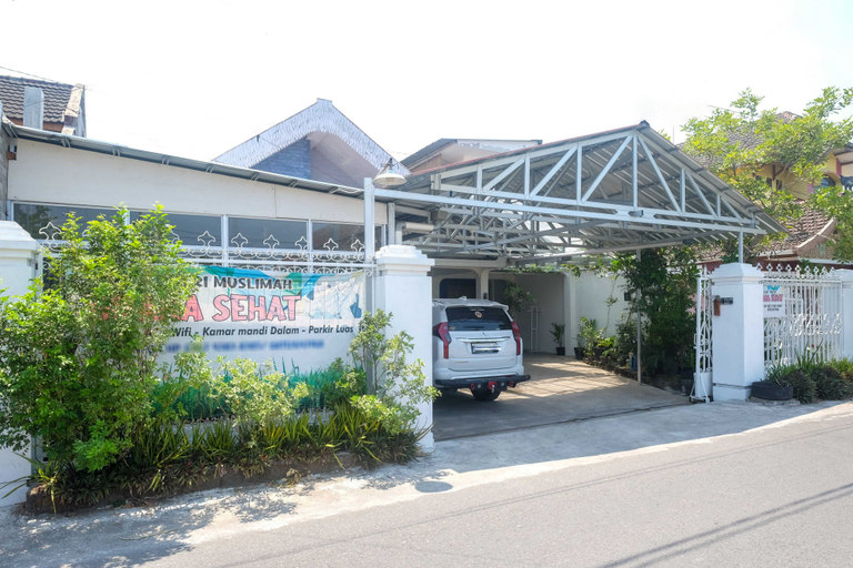 Exterior & Views 2, RedDoorz Syariah near Jogja Expo Center, Bantul