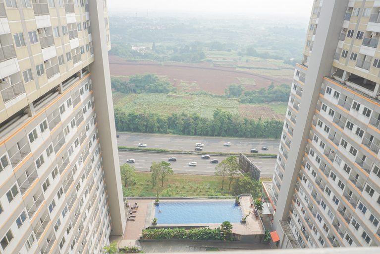 Exterior 2, Comfortable Minimalist Studio Room at Apartment Royal Sentul Park By Travelio, Bogor