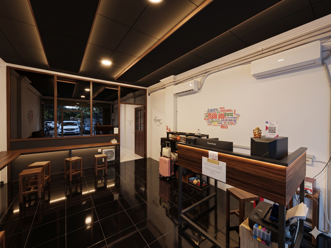 Food & Drinks 2, I Stay Hostel and Capsule, Surabaya