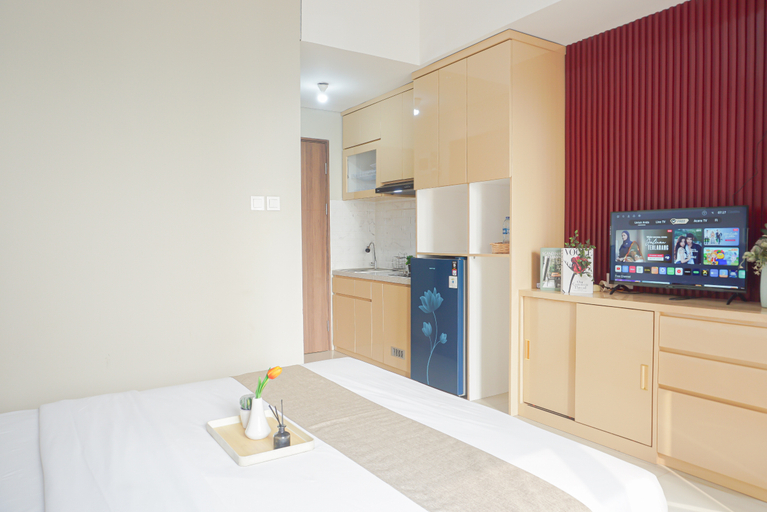 Bedroom 5, Comfortable Minimalist Studio Room at Apartment Royal Sentul Park By Travelio, Bogor