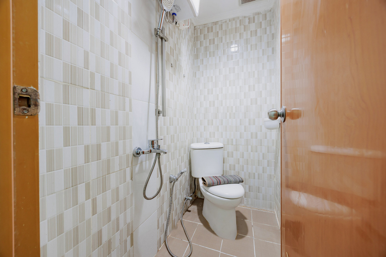 Bathroom 3, RedDoorz near MRT Bendungan Hilir, Jakarta Pusat