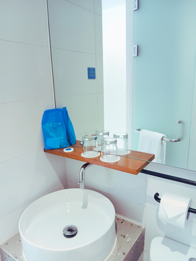 Bathroom 5, True Blue Muraku Residence Setiabudi Jakarta, South Jakarta