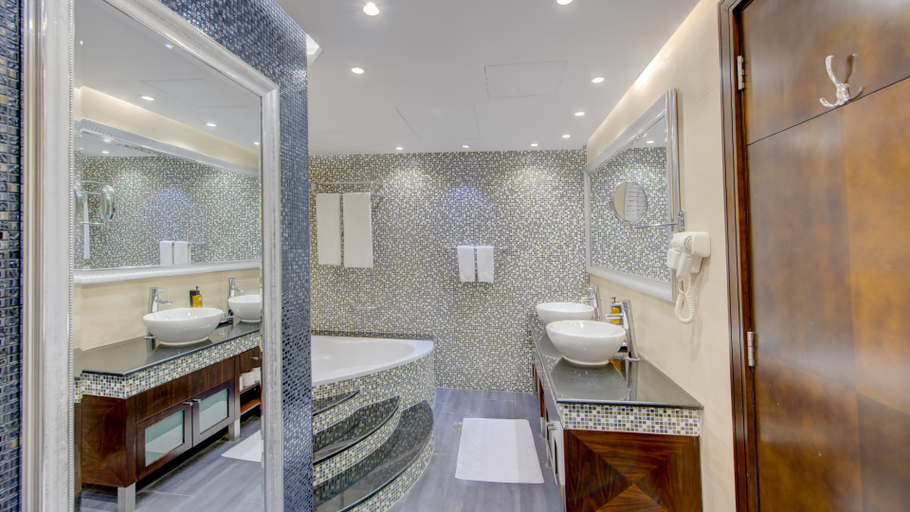 Bathroom 5, Donatello Hotel, Dubai