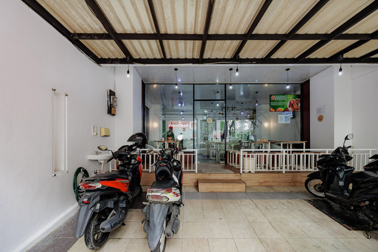 Others 4, RedDoorz near MRT Bendungan Hilir, Central Jakarta