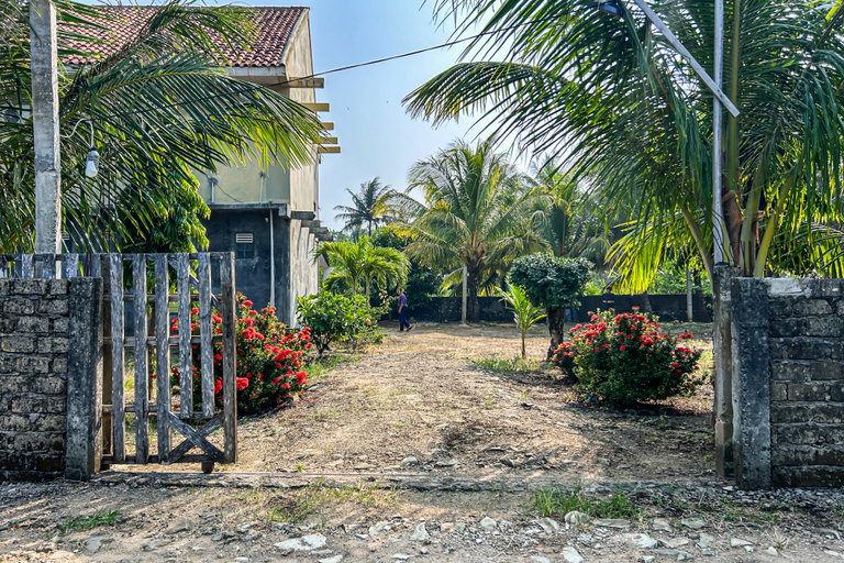 Exterior 3, RedDoorz @ Villa Camry Ujung Genteng, Sukabumi